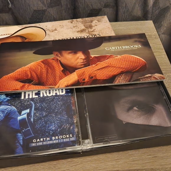 Garth CD collection - Picture 3 of 3